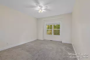 122 Blue Violet LN NE, Comstock Park, MI 49321 - Photo 9