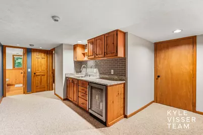 2420 Hylane Court NE, Grand Rapids, MI 49505 - Photo 41