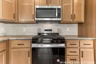 5216 Mulberry Ln, Holland, MI 49423 - Photo 11