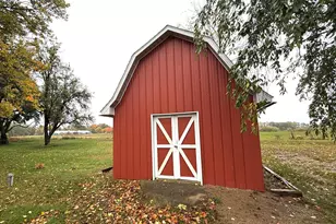 6961 Shoreline Dr, Delton, MI 49046 - Photo 5