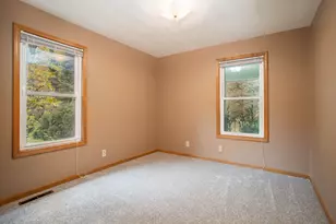 819 Riverside Dr, Battle Creek, MI 49015 - Photo 11