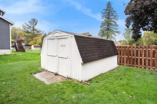 2045 Sibley St NW, Grand Rapids, MI 49504 - Photo 27