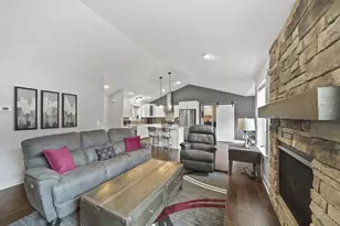 5177 Stone River Rd, Jackson, MI 49201 - Photo 11