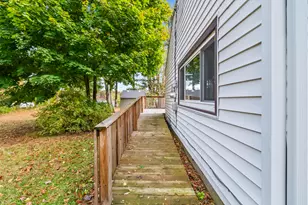 1125 Hickory Ln, Hillsdale, MI 49242 - Photo 25