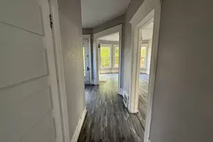 93 Goguac St E, Battle Creek, MI 49015 - Photo 11