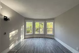 93 Goguac St E, Battle Creek, MI 49015 - Photo 7