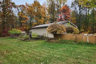 108 Deerwood Ct, Roscommon, MI 48653 - Photo 5