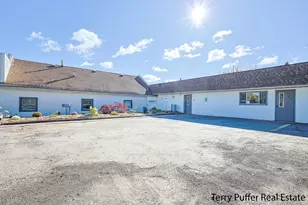 4000 Remembrance Rd NW, Grand Rapids, MI 49534 - Photo 3