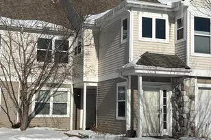 715 Creekstone Ln, Chelsea, MI 48118 - Photo 3