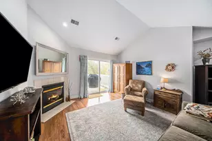 715 Creekstone Ln, Chelsea, MI 48118 - Photo 7