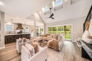 5182 Grande View Ln, Jackson, MI 49201 - Photo 3