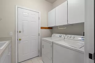 7961 Kilmory Cir, Portage, MI 49024 - Photo 17