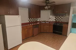 5667 Brunswick Blvd, Waterford, MI 48327 - Photo 5