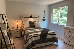 1027 Rebecca St, Marshall, MI 49068 - Photo 13