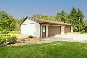 5700 Kies St NE, Rockford, MI 49341 - Photo 33