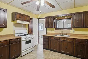 239 N Dwight St, Jackson, MI 49202 - Photo 13