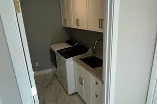 1054 Bristol Ct, Northville, MI 48167 - Photo 5