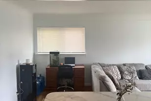 2490 Pinetree Dr, Trenton, MI 48183 - Photo 7