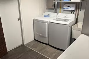 2490 Pinetree Dr, Trenton, MI 48183 - Photo 43