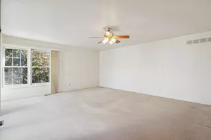 16252 Country Knoll Dr, Northville, MI 48168 - Photo 25