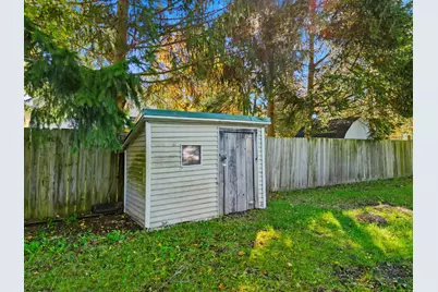 212 Elm Street, Howard City, MI 49329 - Photo 23