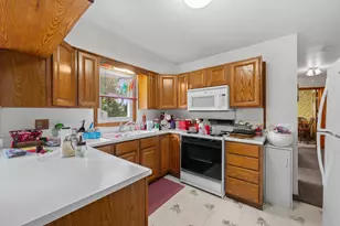 100 Roth St SE, Grand Rapids, MI 49548 - Photo 9