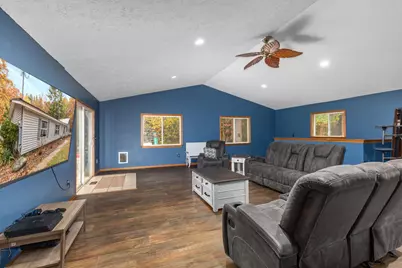 8233 S Beech Avenue, Howard City, MI 49329 - Photo 3