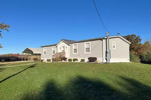 5656 Monroe Rd, Lakeview, MI 48850 - Photo 3