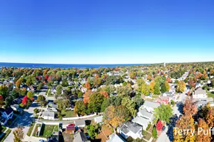 305 N Robert St, Ludington, MI 49431 - Photo 41