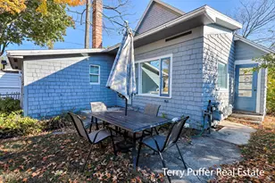 305 N Robert St, Ludington, MI 49431 - Photo 37