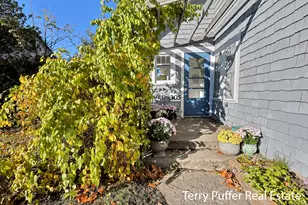 305 N Robert St, Ludington, MI 49431 - Photo 29