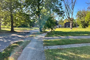 9151 Mansfield St, Detroit, MI 48228 - Photo 5