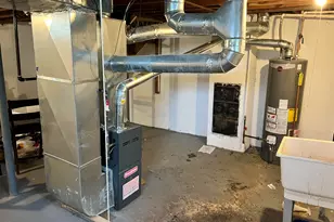 9151 Mansfield St, Detroit, MI 48228 - Photo 9