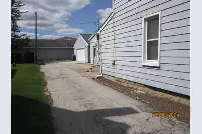 68097 Howard Street, Richmond, MI 48062 - Photo 3