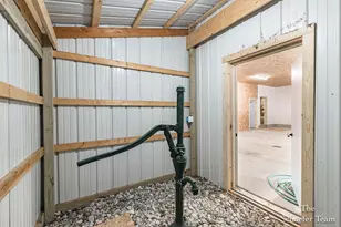 11256 S Roby Lake Dr, Baldwin, MI 49304 - Photo 29