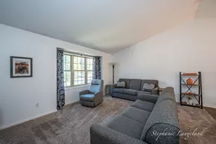 11037 Skyway Ln, Allendale, MI 49401 - Photo 9