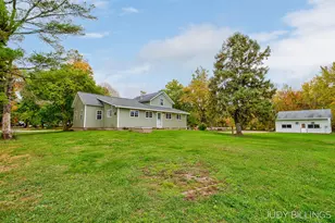 1676 68th St, Fennville, MI 49408 - Photo 9