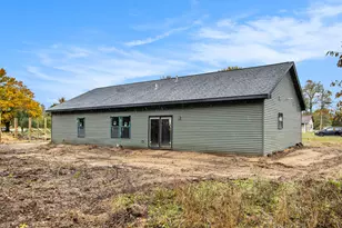 35921 Riverview Dr, Paw Paw, MI 49079 - Photo 3