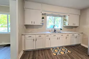 1752 Wood St, Muskegon, MI 49442 - Photo 19