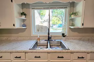 1752 Wood St, Muskegon, MI 49442 - Photo 21