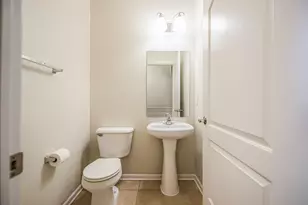 2962 Hunley Dr, Ann Arbor, MI 48105 - Photo 9