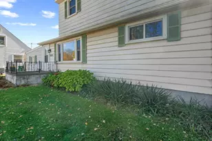 28109 Goddard Rd, Romulus, MI 48174 - Photo 5