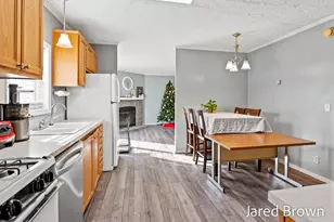 8616 Heron St, Zeeland, MI 49464 - Photo 9