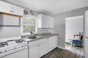 131 Willow St, Jackson, MI 49202 - Photo 3