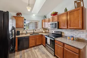 4738 Summer Ridge Dr, Howell, MI 48843 - Photo 13