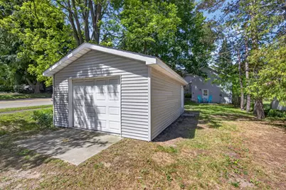 124 W Madison Street, Big Rapids, MI 49307 - Photo 37