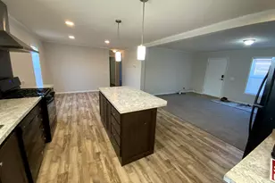 3635 Hawthorn Dr, Jackson, MI 49201 - Photo 3