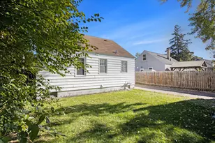 2461 Wyoming Ave SW, Wyoming, MI 49519 - Photo 13