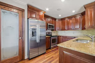 758 W Woodside Ave, Madison Heights, MI 48071 - Photo 7