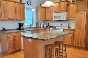 913 Clark Street SE, Lowell, MI 49331 - Photo 3